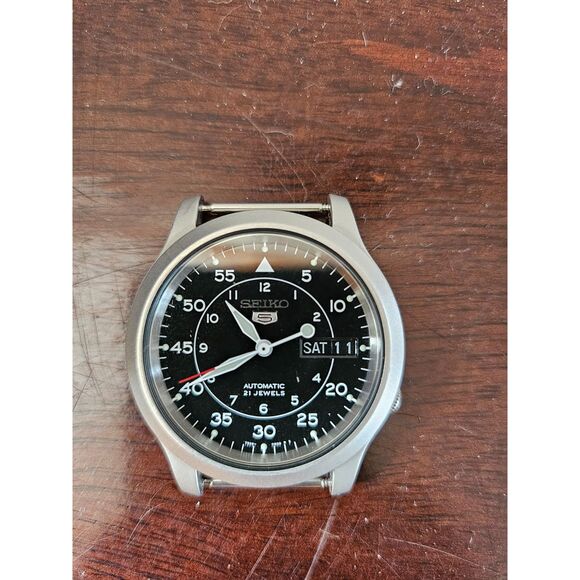 Seiko 5 7S26-02J0 37mm Black Dial Day/Date Automatic - Men's Watch - Japan - Picture 2 of 5